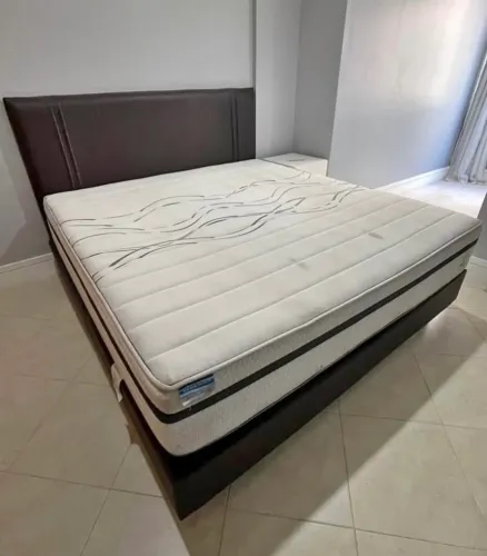 Vendo Cama Box Queen Size Completa! Base + Colchão Liberty Ortobom 