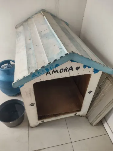 Casinha de madeira para cachorro grande