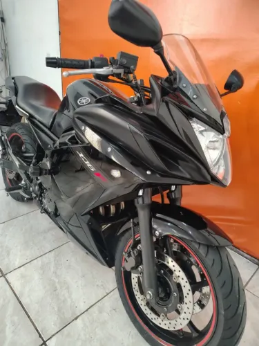 Yamaha XJ-6 F preta , super conservada 2011