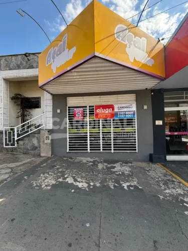 São comercial na Avenida São Carlos na cidade de São Carlos - SP