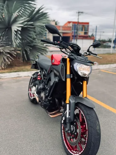 Yamaha MT 09 vermelho 2018 (((leia o anúncio))) !!!!