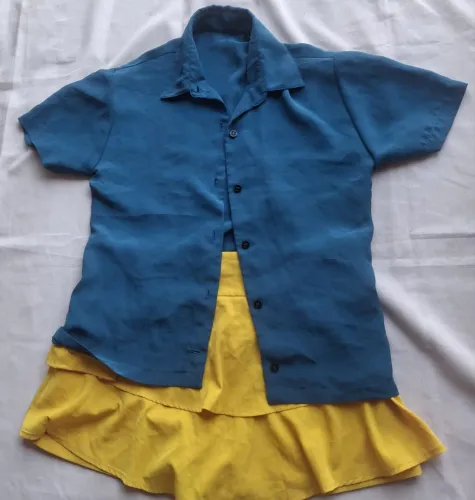 CAMISA VÍNTAGE + SAIA EM CAMADAS ESTILO RETRÔ
