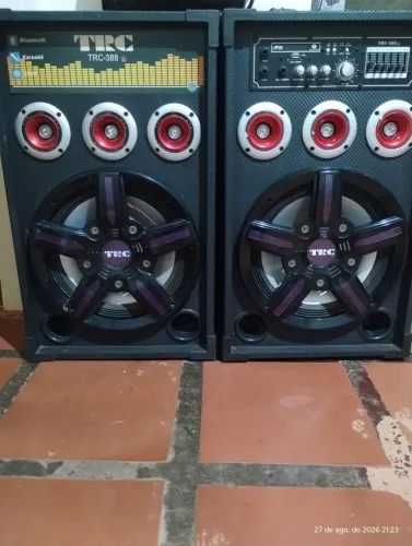 Caixa de som amplificada