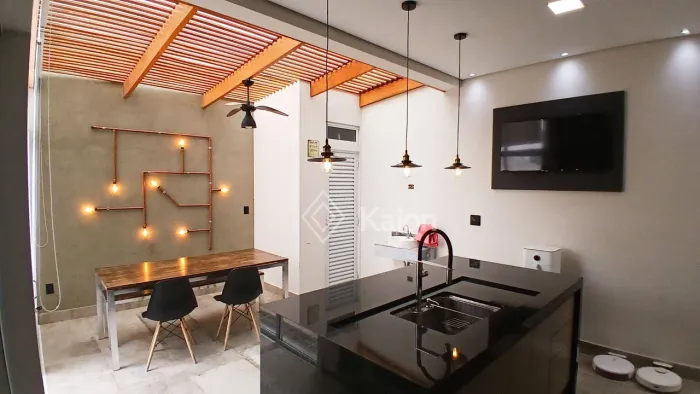 Casa à venda no Condomínio Jardim Guarujá em Salto/SP
