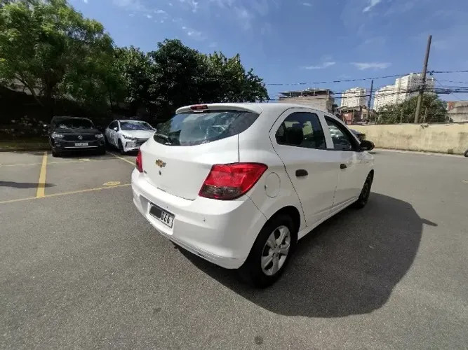 Chevrolet Onix JOY Hatch 1.0 8V Flex Mec. 4P 2018