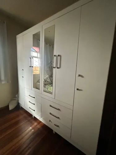 Guarda roupa 6 portas