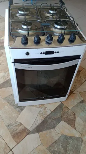 Fogão Brastemp de embutir Clean 4 bocas