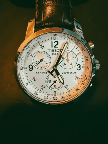 Tissot PRC 200 Chronograph - Mostrador Branco - Pulseira de Couro