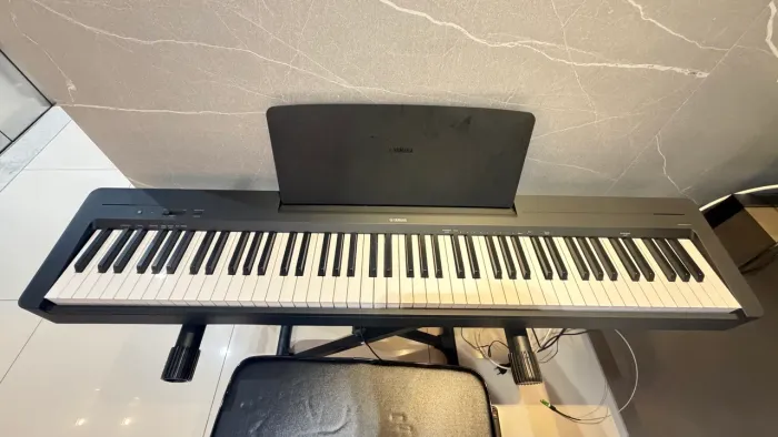 Piano Digital Yamaha P-145 