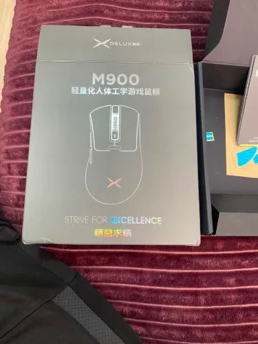 Kit usado em bom estado teclado e mouse de brinde um cabo coiled branco
