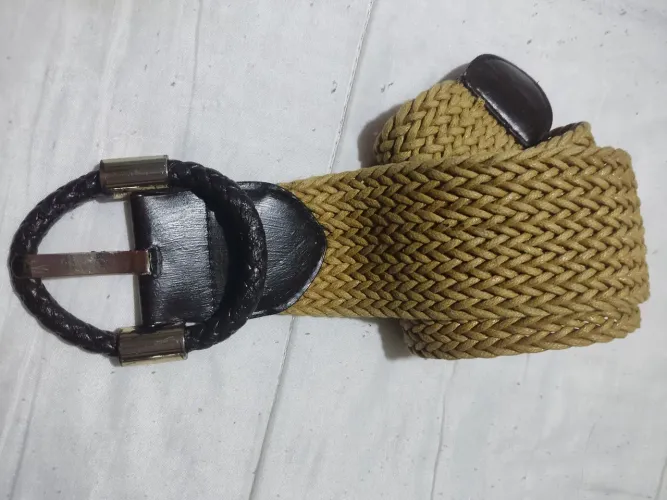 Cinto de corda trançada caramelo