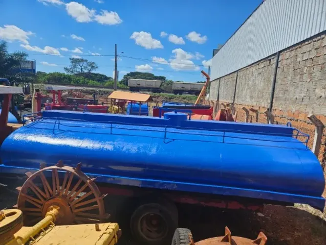 Tanque 10.000 lts. Vende ou aluga