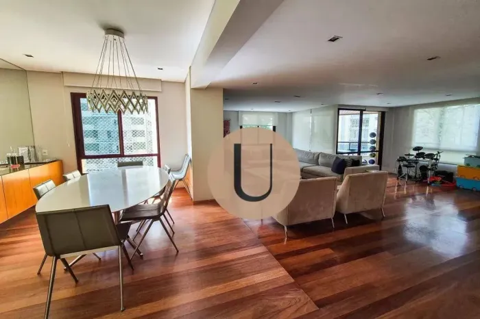 Exclusividade em Santa Cecília: 241m², 3 Suítes e Living com Janelões, 3 vagas ao lado de 