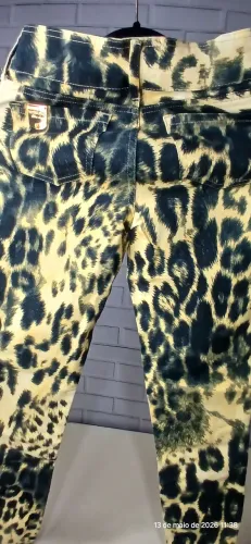 Calça Cigarrete Tamanho: 34