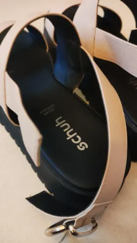 Sandália plataforma Schuh - número 37 BRA
