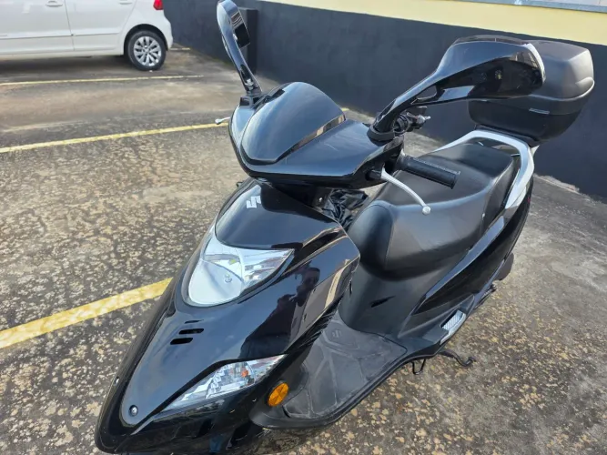 Suzuki Burgman 125i 2012 - Pneus Novos + Baú c/ Luz + Correia CVT Nova + Alarme