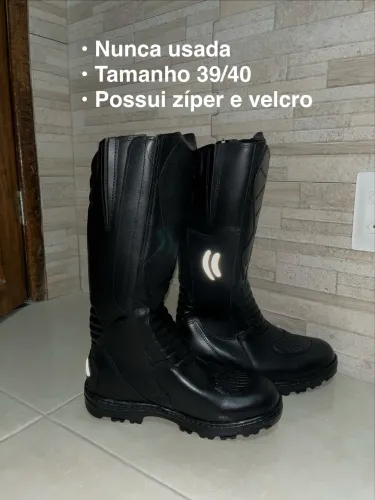 Bota cano longo de couro