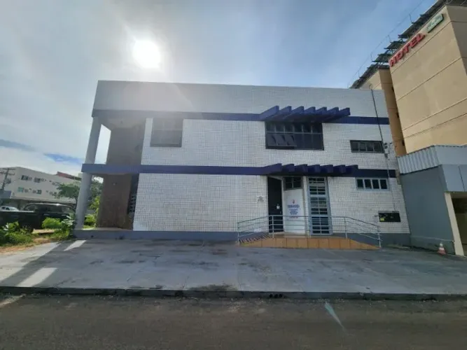 ALUGA-SE IMÓVEL COMERCIAL - 103 SUL