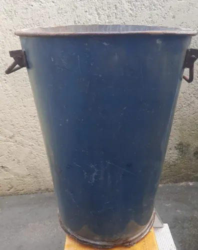 Tacho balde de leite antigo 