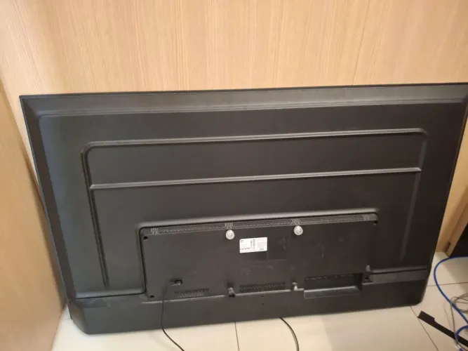 INTERESSADOS EM APROVEITAR PEÇAS DE TV