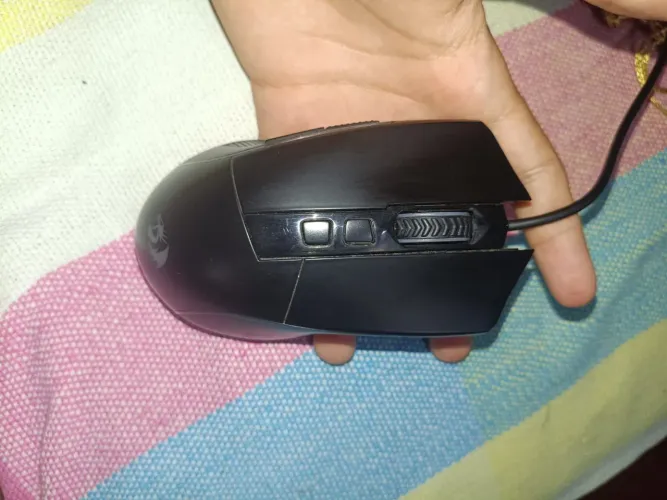Mouse G105 redragon +mousepad pichau