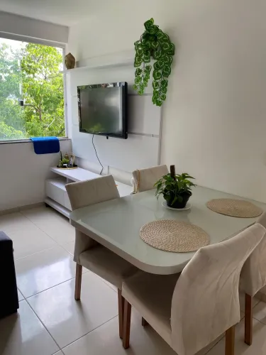 Mesa laqueada 4 lugares 