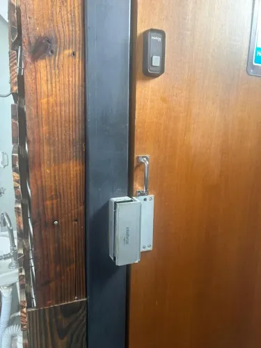 Conjunto de 04 fechaduras elétricas Intelbrás