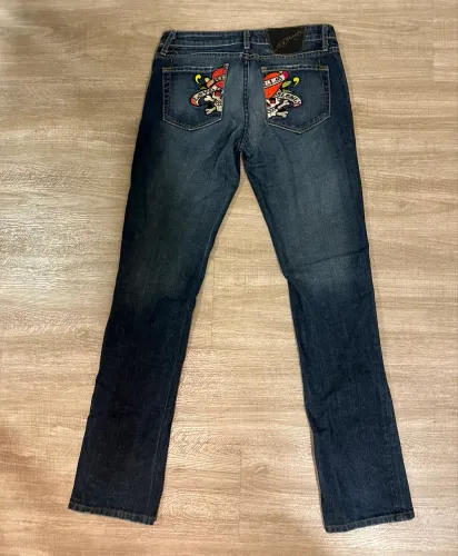 calça ed hardy