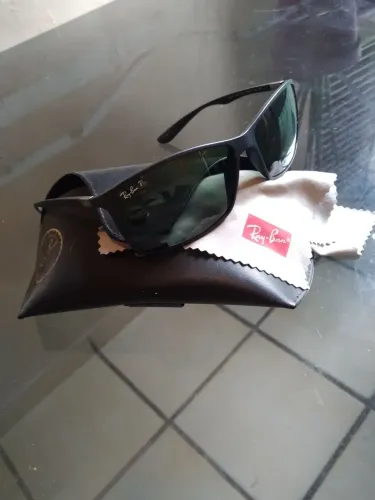 Óculos esportivo Ray-Ban