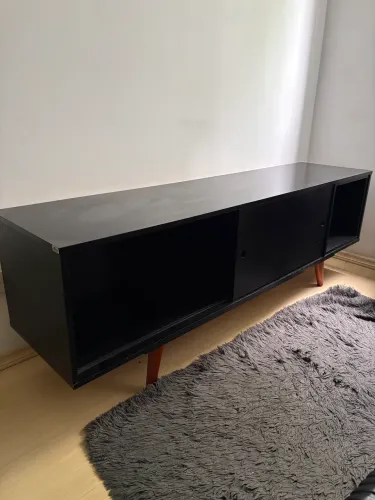 Rack retrô preto fosco