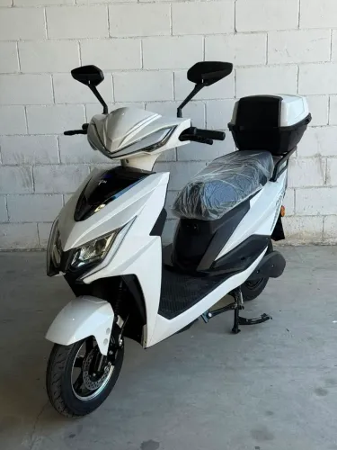 Fyron - Autopropelido - Scooter Elétrica
