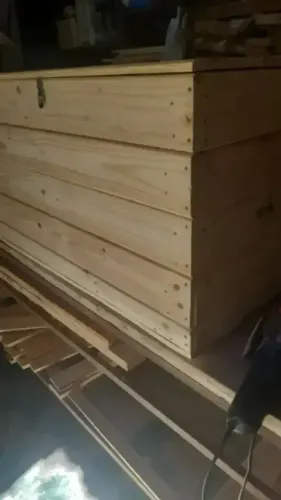 Bau Grande todo parafusado, reforçado e colado