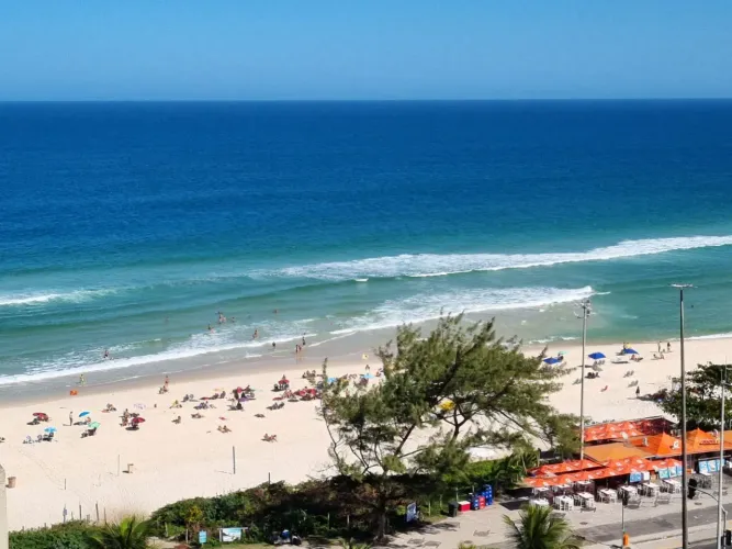 apartamento mobiliado 2 qts vista mar e montanha sol manhã orla da barra da tijuca rio de