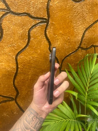 iphone 15 black
