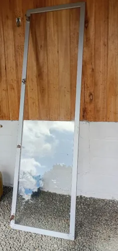 Porta de vidro para roupeiro.