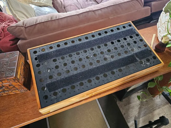 Pedalboard hands 60x30