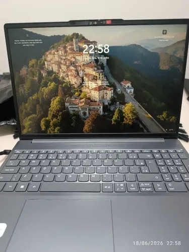 Notebook semi-novo AMD Rizen 7