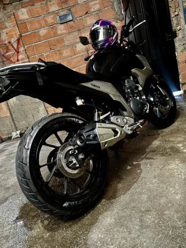 Fazer 250 a venda