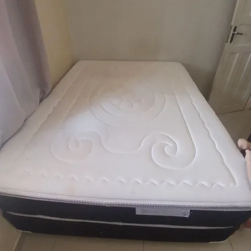 Cama box casal excelente. Valor de desapega pela condição. 