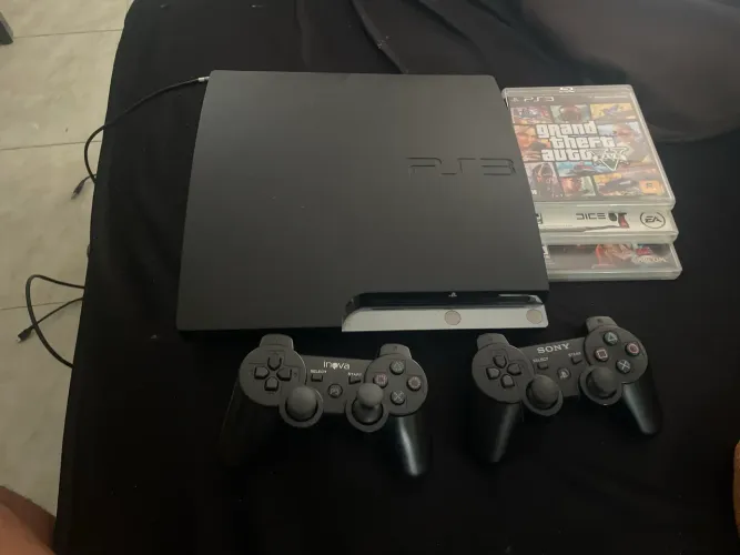 PS3 pouco usado! 2 controles + 5 jogos