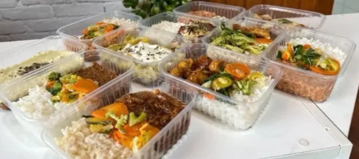 VAGA PARA COZINHEIRA