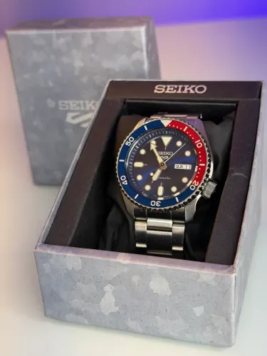 Seiko 5 Sports Pepsi Automatico SRPD53B1