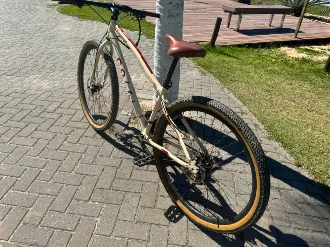 Vendo Bicicleta Aro 29 Vancouver Colli - 21 Marchas e Freio a Disco