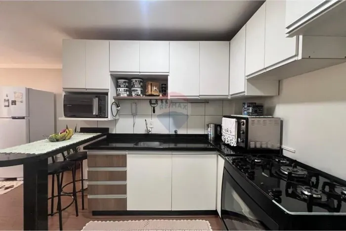 APARTAMENTO À VENDA COM SUÍTE NA REGIÃO DO LAGO
