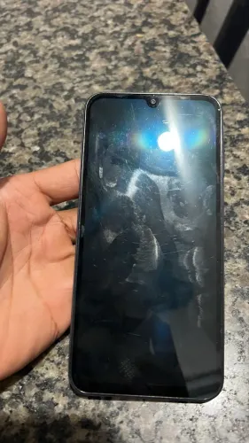 Celular A5 tela quebrada