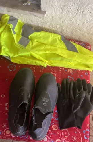 Vendo luva,colete e bota