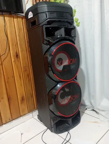 Caixa de som LG x bom