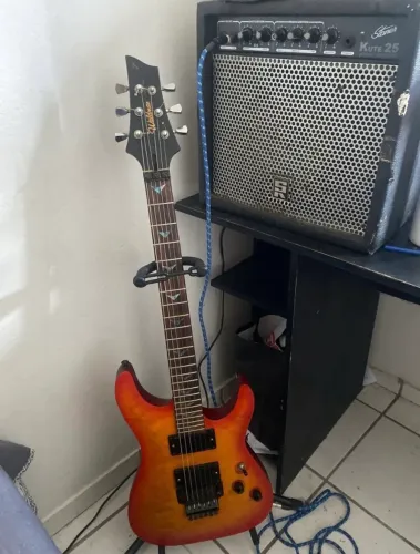 Guitarra waldman scandal