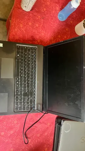 Notebook para retirada de peças