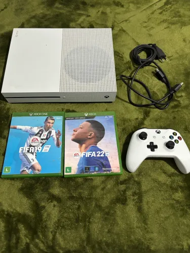 Xbox One S 1TB Branco + 2 Jogos (FIFA) - Único Dono, Impecável!